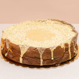 Cheesecake with salty caramel